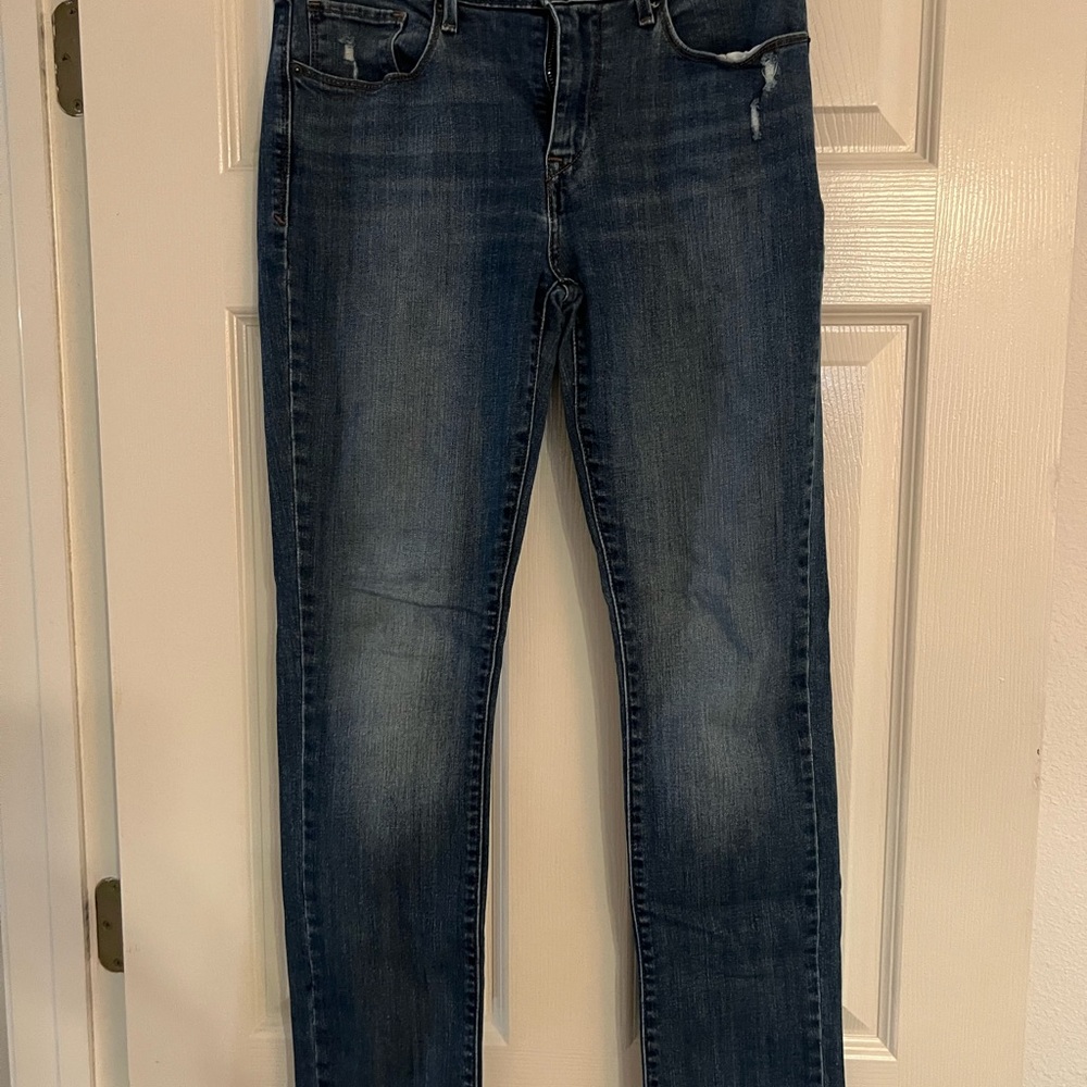 Levi's Mid Rise Skinny Blue Jeans